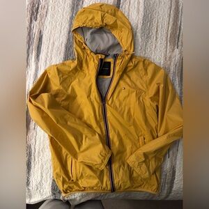 Tommy Hilfiger men’s rain coat, sz L